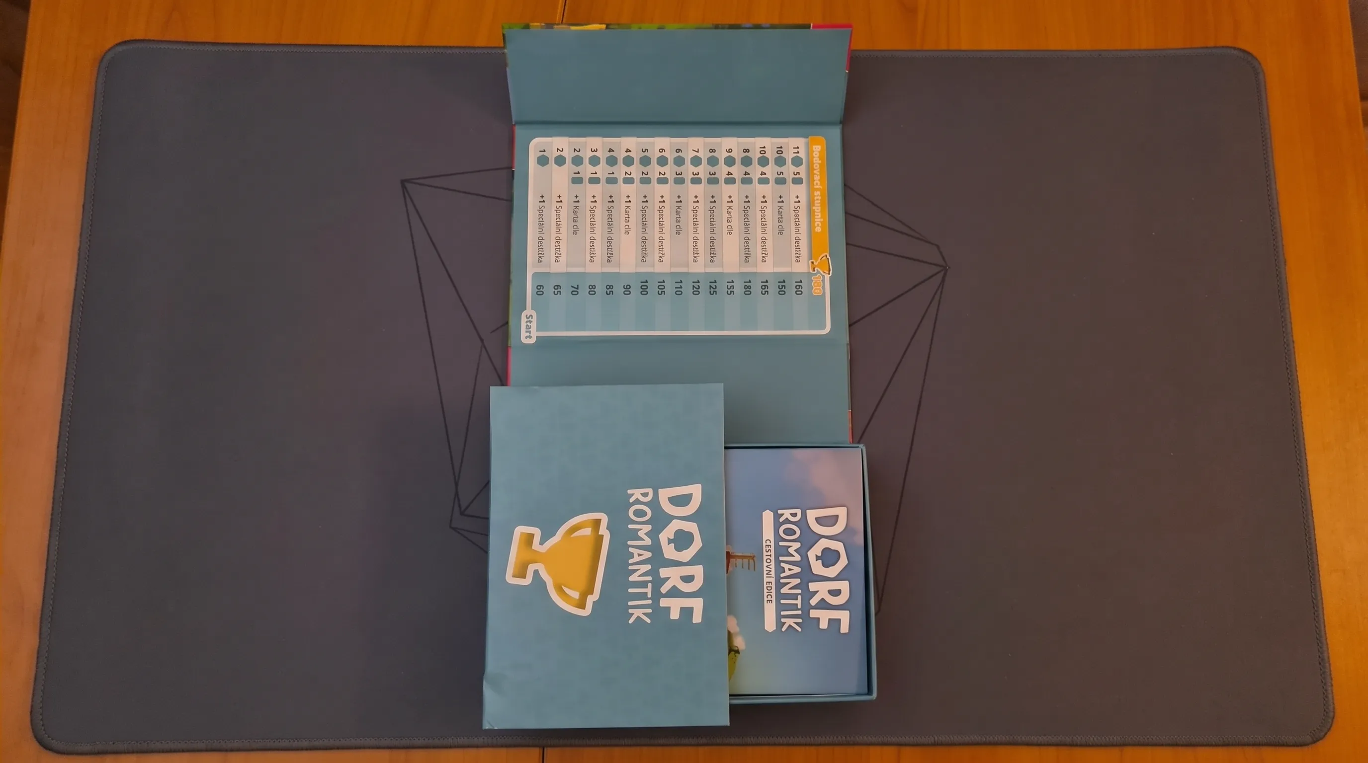Desková hra Dorfromantic: Cestovní edice